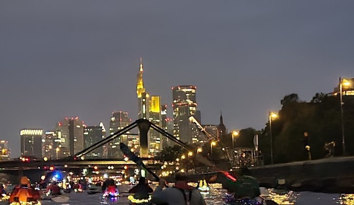 42. Frankfurter Funzelfahrt - ein Lichtermeer